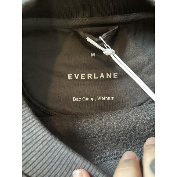 NWT Everlane Black Renew Fleece Oversized Crew Sweater Size Medium - Picture 8 of 13